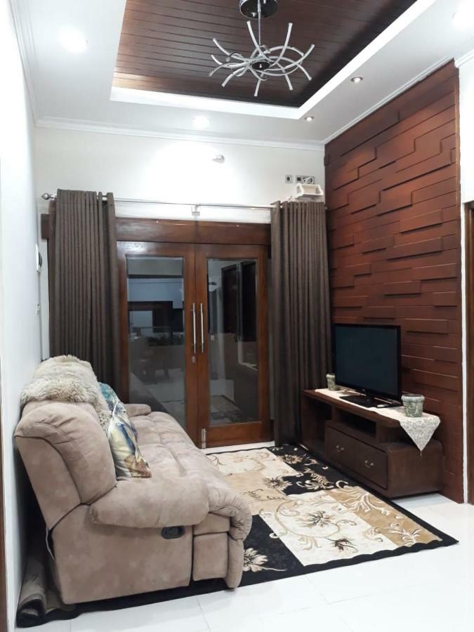 Imperial Villa Syariah Yogyakarta Extérieur photo