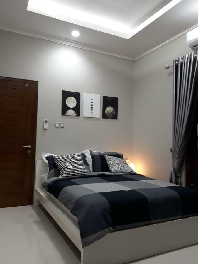 Imperial Villa Syariah Yogyakarta Extérieur photo